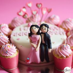 Anniversary Couple With Cupcakes