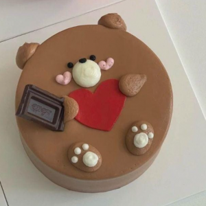 Bear heart cake