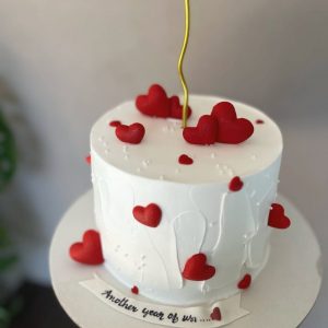 Circle of heart cake